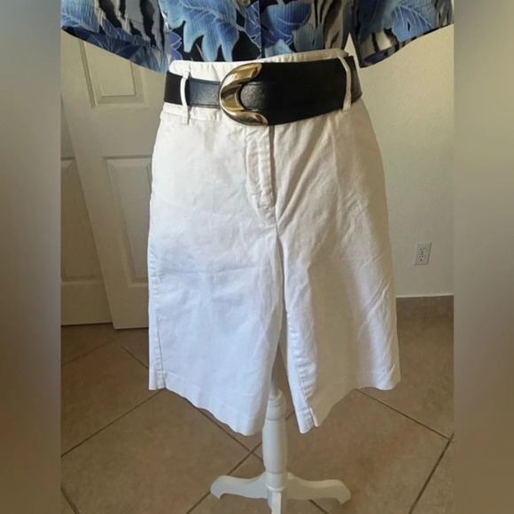 Dana Buchman Shorts Womens 8 White Signature Chino Flat Front‎ Stretch - Picture 1 of 12